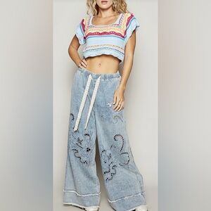 POL wide pants in twill, elastic band, out seam, vintage washing. Size: Various